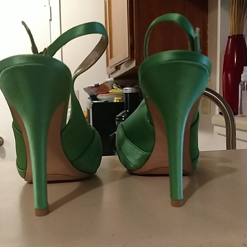 Shoes - Picture 4 of 4